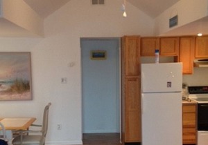2 bedroom 1 bath condo East Side of 21st and New Jersey Ave