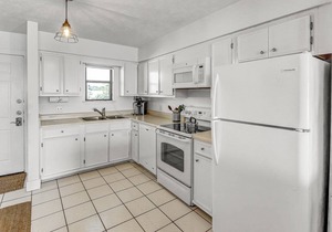 Beachfront 30A Condo! Stunning Views, Pool, 5min to Seaside, Sleeps 6, WiFi, Vacayzen Credit!