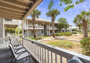 Beachwood Villas 5E - Heated Community Pool, Tennis Courts, Steps to the Beach!