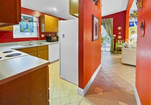 "Gone to the Beach" | Pet-Friendly | Eclectic-Style Vacation Rental | Located in Old Seagrove