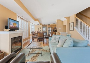 Two story beach block condo, beautifully furnished and decorated!