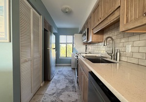 Walk to the beach! 2 bedroom 2 bath condo with a loft.