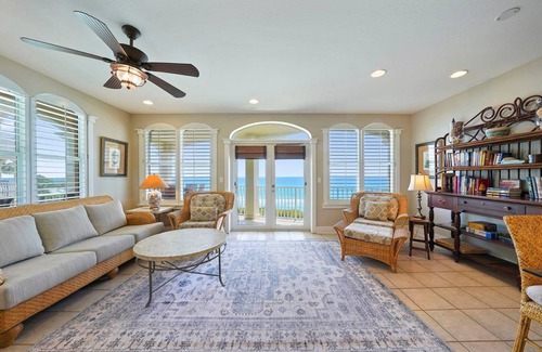 Seacrest Condo | 142 m² Condo ∙ 3 bedrooms ∙ 8 guests