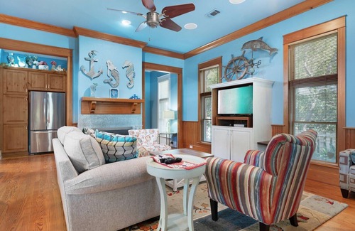 Grayton Beach House | 30A Grayt'n Greatful by AvantStay | Charming Home+Cottage, Walk to Western Lake
