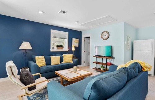 Grayton Beach House | 30A Grayt'n Greatful by AvantStay | Charming Home+Cottage, Walk to Western Lake