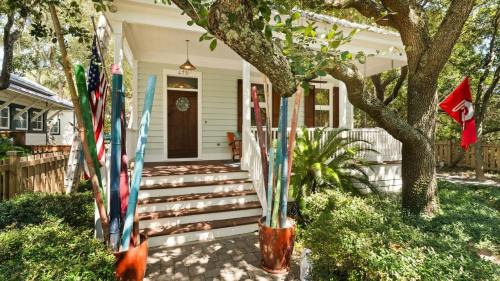 Grayton Beach House | 30A Graytn Greatful by AvantStay Charming HomeCottage Walk to Western Lake