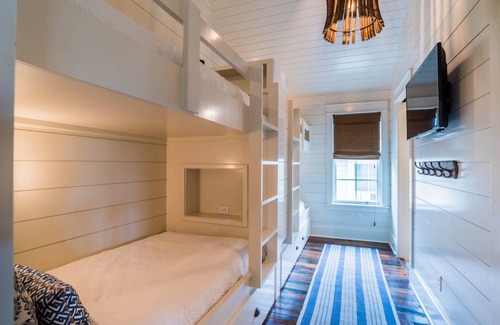 Seaside House | 334 m² House ∙ 5 bedrooms ∙ 12 guests