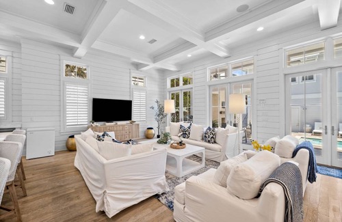 Beach District House | 502 m² House ∙ 7 bedrooms ∙ 16 guests