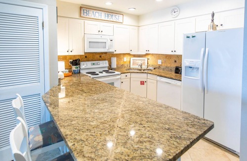 Seacrest Condo | Beautiful, large Gulf front Condo - PRIVATE BEACH - beach set up included