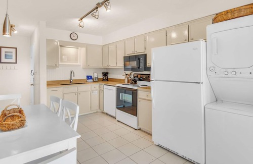San Juan Condo | Dog Friendly Gulf-Front Condo in Seagrove Beach, Sleeps 6 + Free Tickets!