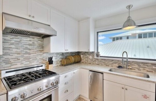 Grayton Beach House | Eagles Nest Grayton Beach 6bed/6.5B Gulf/LakeVIEW/close to Beach!