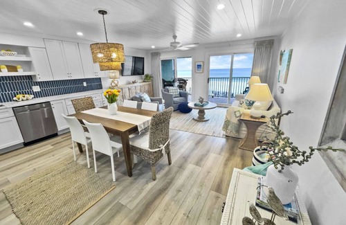 Seagrove Beach Condo | "Endless Waves-208" | Beachfront | Stunning Beach Views | Bike to Seaside
