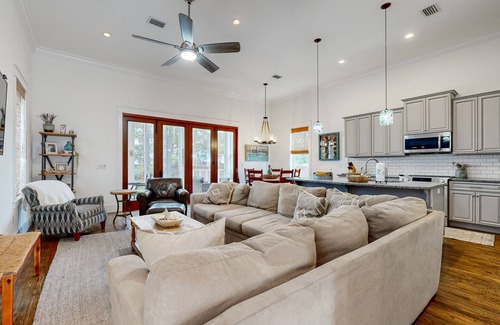 Village of Sugar Beach House | Gathering Thyme: WiFi, porch, backyard, & pool - short walk to beach