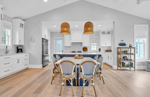 Seaside House | Seaside 'Amazing Grace' | 4BR | Sleeps 8 | FULLY REMODELD| Gulf View!