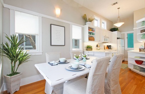 Seaside House | Seaside Classic - Three Porches, Outdoor Living, Scenic Views + 2 Bikes!
