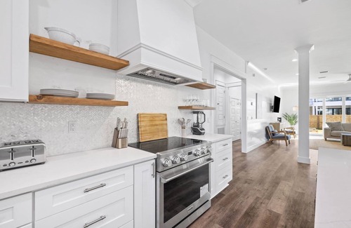 Seagrove Beach House | Steps to Beach! Cart, Pool & Spa - Seagrove Palace