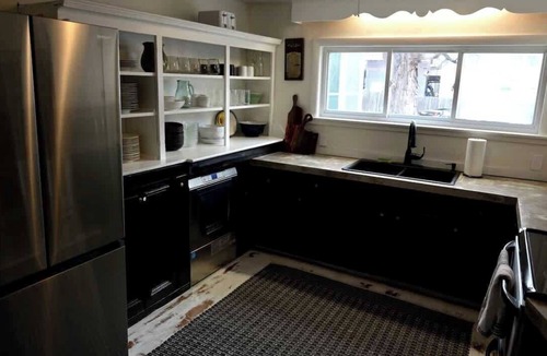 Proctorsville House | $0 Fees 7 Bdrms 9 Bthrms Minutes to Okemo Hot Tub