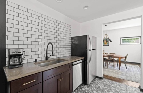 Bay View House | 10/10 Bay View Location - Beautiful home sleeps 10