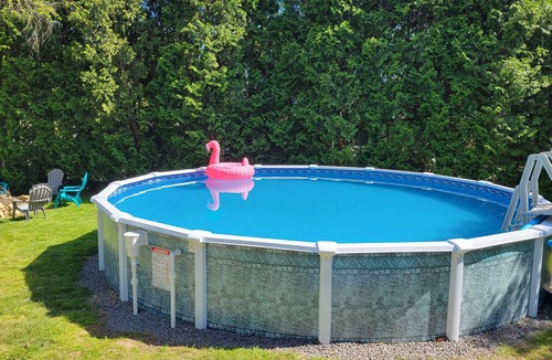 Peace Dale House | 10 min to all beaches! Above grnd pool! Sm dog friendly