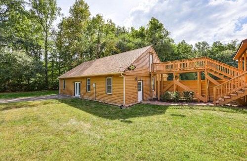 Petersburg House | 11 Mi to Fort Lee: 5-Acre Retreat w/Scenic Views