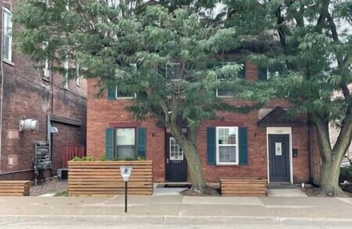 Dubuque Apartment | 1129#4/Prime Downtown Dubuque, Cozy Brick Charm
