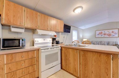Waynesville House | 13 Mi to Slopes! Group-Friendly Blue Ridge Retreat