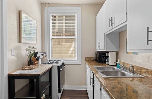 Midtown Sacramento Apartment | 1890s Gem | Prime Midtown Hub | Walk to Everything