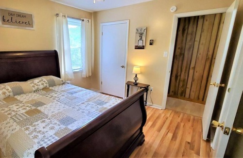 Stanley House | 2 bedroom accommodation in Stanley