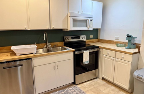 Belmont House | 2 Bedroom Belmont Home