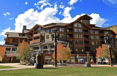 Copper Mountain Condo | 2 bedroom home in the Copper One Lodge that's NEARLY 1000 SQUARE FEET