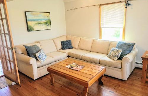 Matunuck House | 2 Bedroom Matunuck Beach House, 1 Block from Ocean