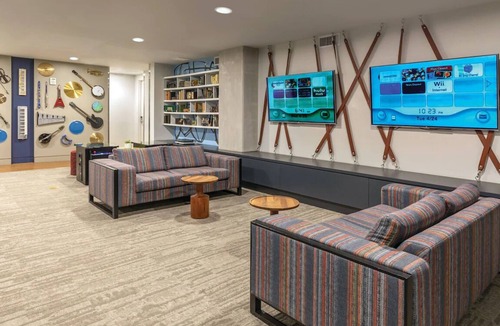 West End Hotel | 2 Bedroom Suite in Lovely Austin with a Rooftop Pool!
