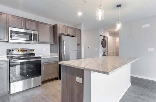 Baraboo Condo | 2 Bedroom (Unfurnished) Townhome at Prairie Hill Village!