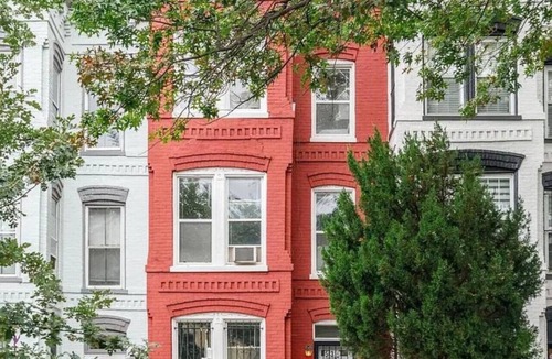 Stanton Park Apartment | 2 Blocks from Union Station Capitol Hill Apartment