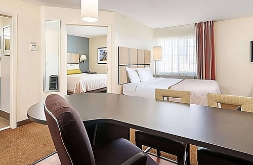 Warrenville Hotel | 2 Convenient Suites with Private Kitchens! Pets Allowed! Near Centennial Beach!