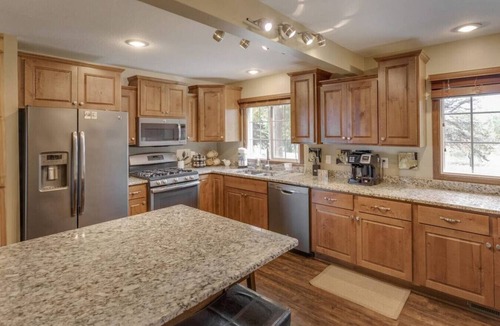 Garrison House | 2 Masters 2 Docks, Game Room, Incredible Yard