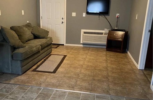 Darfork Apartment | 2 minute drive to ARH Hospital and UK n2 minute walk to Perry County Park