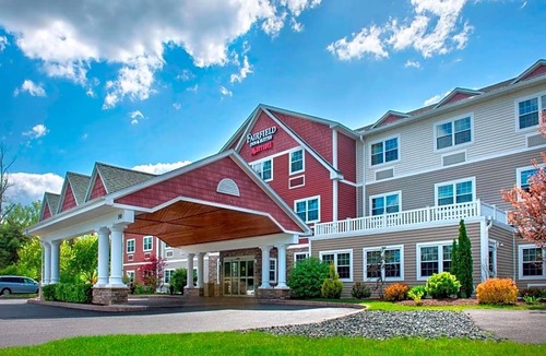 Great Barrington Hotel | 2-Star Hotel ∙ Fairfield Inn & Suites by Marriott Great Barrington Lenox/Berkshires