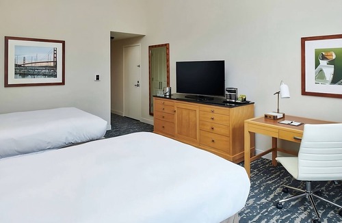 Berkeley Hotel | 2 Units | Relaxing Marina Stay | Pool & Pet Friendly