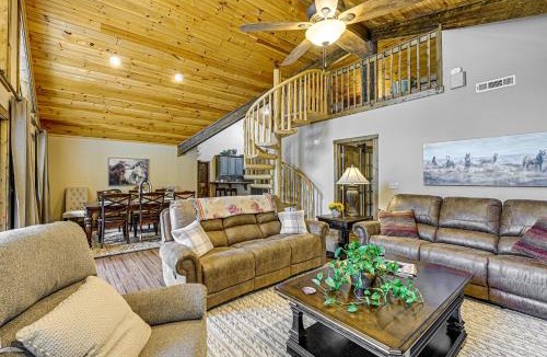 Otto House | 28 Acres: Home w/Barn & Fire Pit Near Franklin!