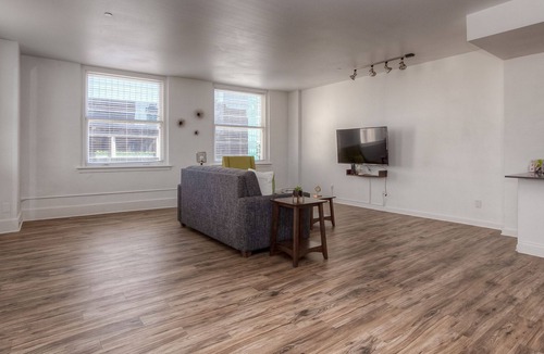 Downtown Fort Worth House | 2BR at West 7th Street