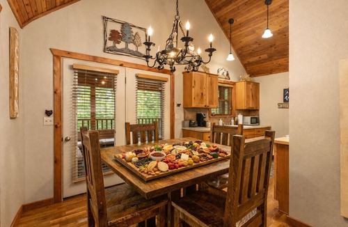 Branson West Cabin | 2BR Creekside Cabin | Near SDC | Resort Amenities