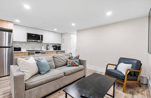 Le Droit Park Condo | 2BR Garden Suite near U St | Private Entry + W/D