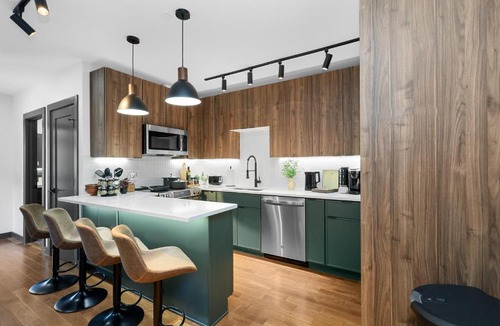 Somerville Apartment | 2BR2Bth 2 Parking Spaces,TD Garden,MIT,Harvard,BOS