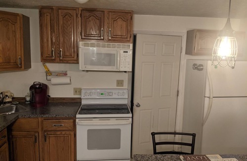 Rochester Apartment | 2nd story in-law w/private entrance, specialty bed, cable, 2 tv's.Full kitchen