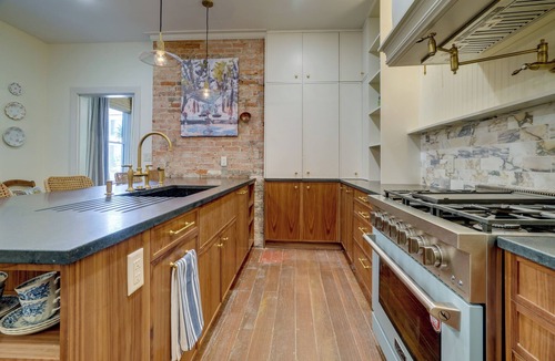 Madison House | 2nd Street Inn: Historic 1870s Gem Steps From Main