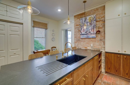 Madison House | 2nd Street Inn: Historic 1870s Gem Steps From Main