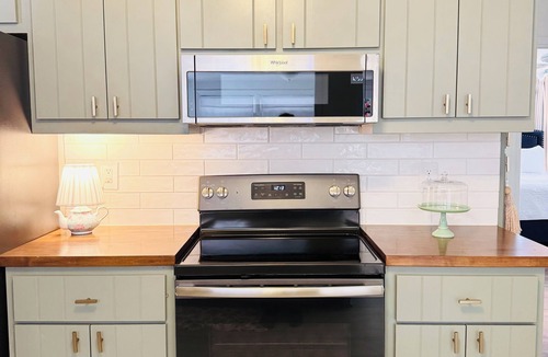 Winder House | 3 bedroom and 2 bathroom-Walk to downtown Winder/Legacy Park/near Fort Yargo