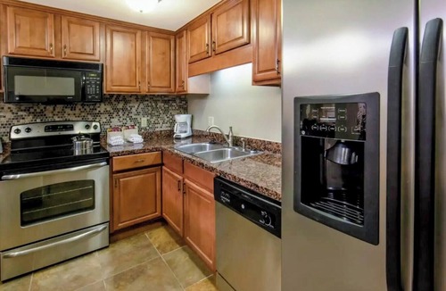Brownsville Resort | 3-bedroom villa in lovely West Windsor near ski, walking, & mountain bike trails