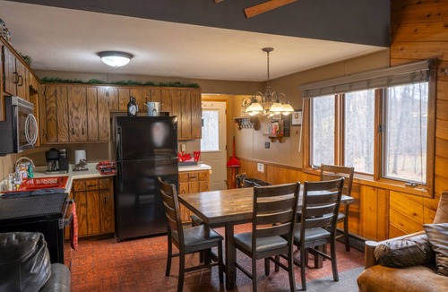 Stambaugh House | 3 Bedroom with Hot Tub and Sauna seconds from Ski Brule!